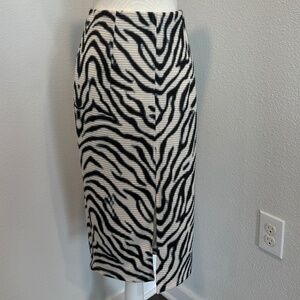 RULES OF ETIQUETTE zebra stripe skirt with zipper and slit sz S
